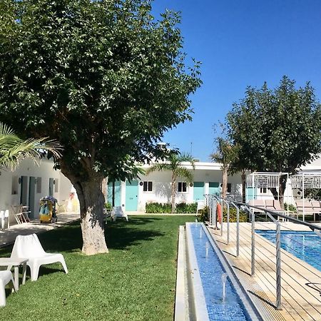 Hostal Las Cumbres Conil De La Frontera Exterior photo