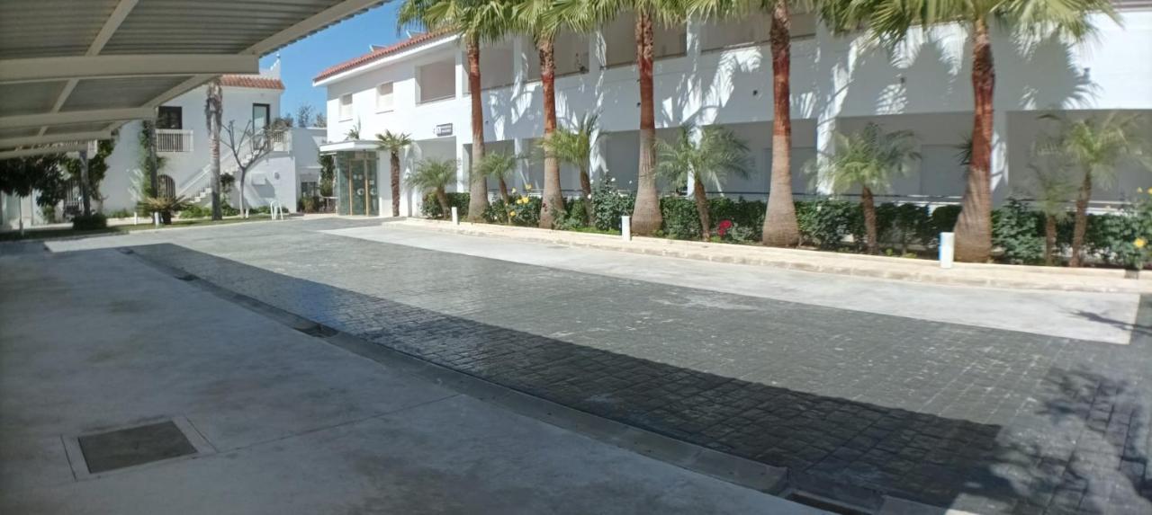 Hostal Las Cumbres Conil De La Frontera Exterior photo