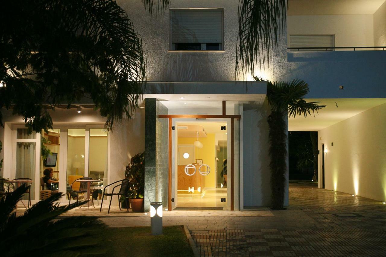 Hostal Las Cumbres Conil De La Frontera Exterior photo
